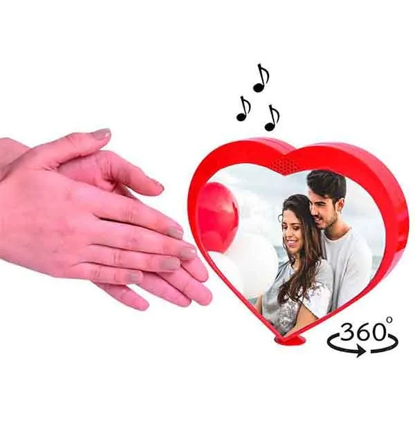 Sese Duyarlı Dönen Müzikli Kalp Çerçeve